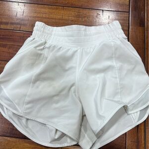 Lululemon Hotty Hot High Rise Short 4”